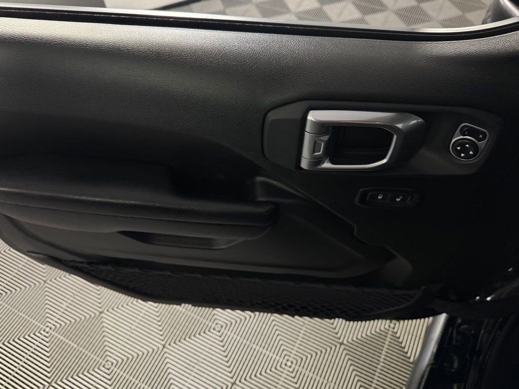 Certified 2023 Jeep Gladiator Rubicon w/ Cold Weather Group image 25