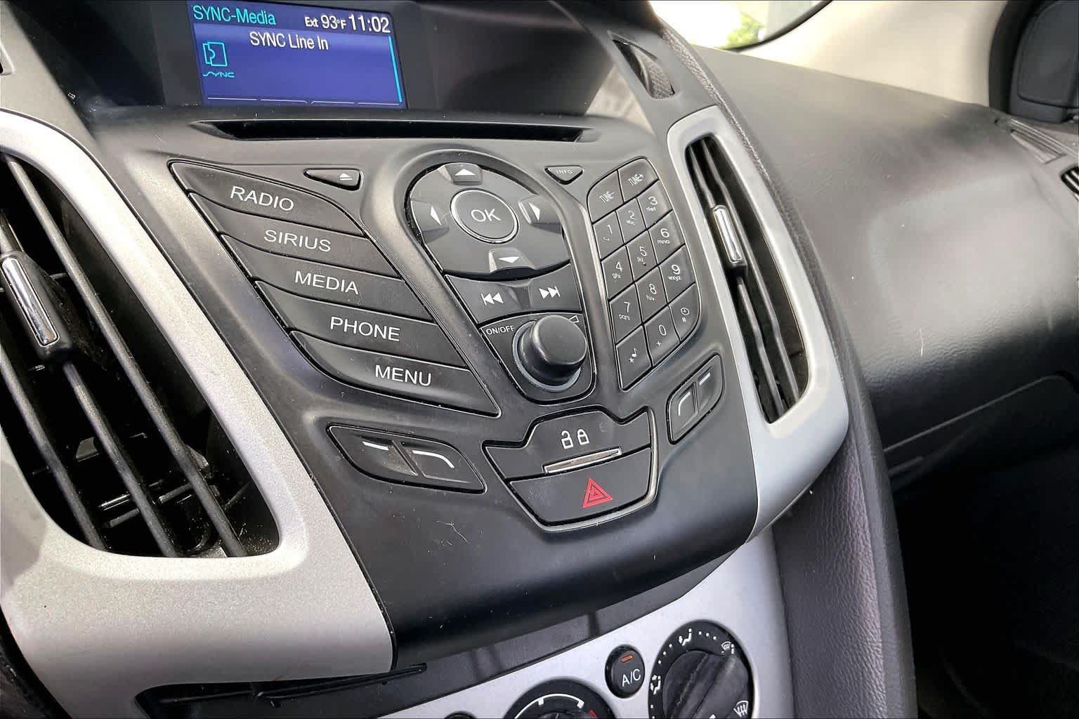 Used 2014 Ford Focus SE FWD image 14