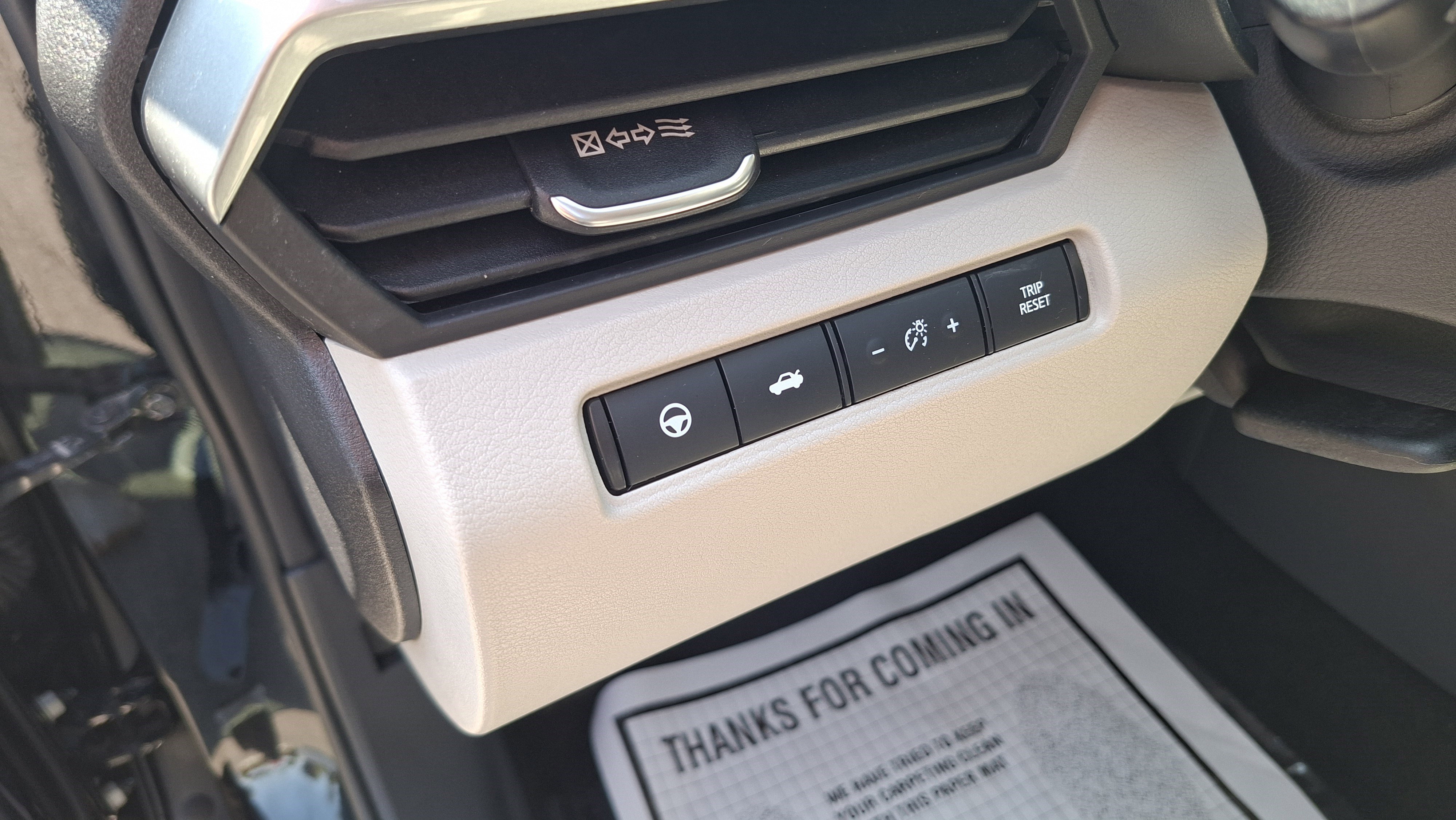 Used 2024 Nissan Altima 2.5 SL FWD image 10