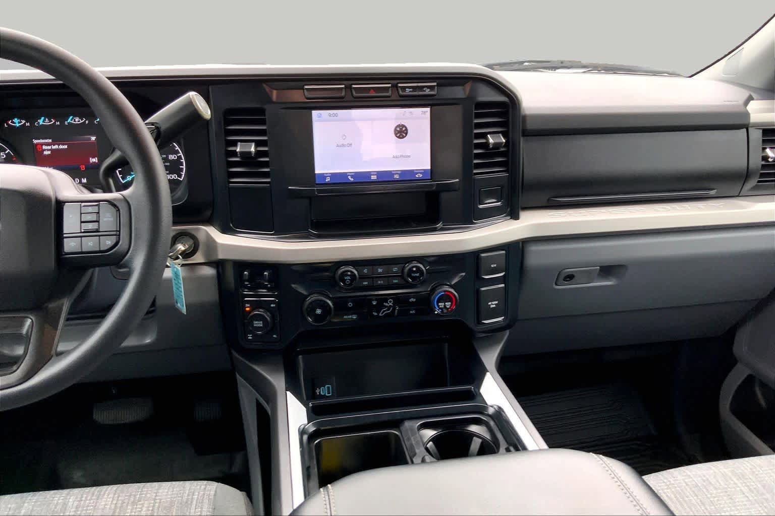 Used 2023 Ford F250 XLT w/ FX4 Off-Road Package AWD/4WD image 7