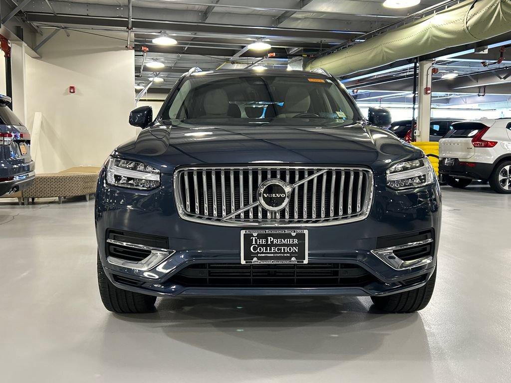 Certified 2025 Volvo XC90 T8 Ultra w/ Protection Package Premier AWD/4WD image 6