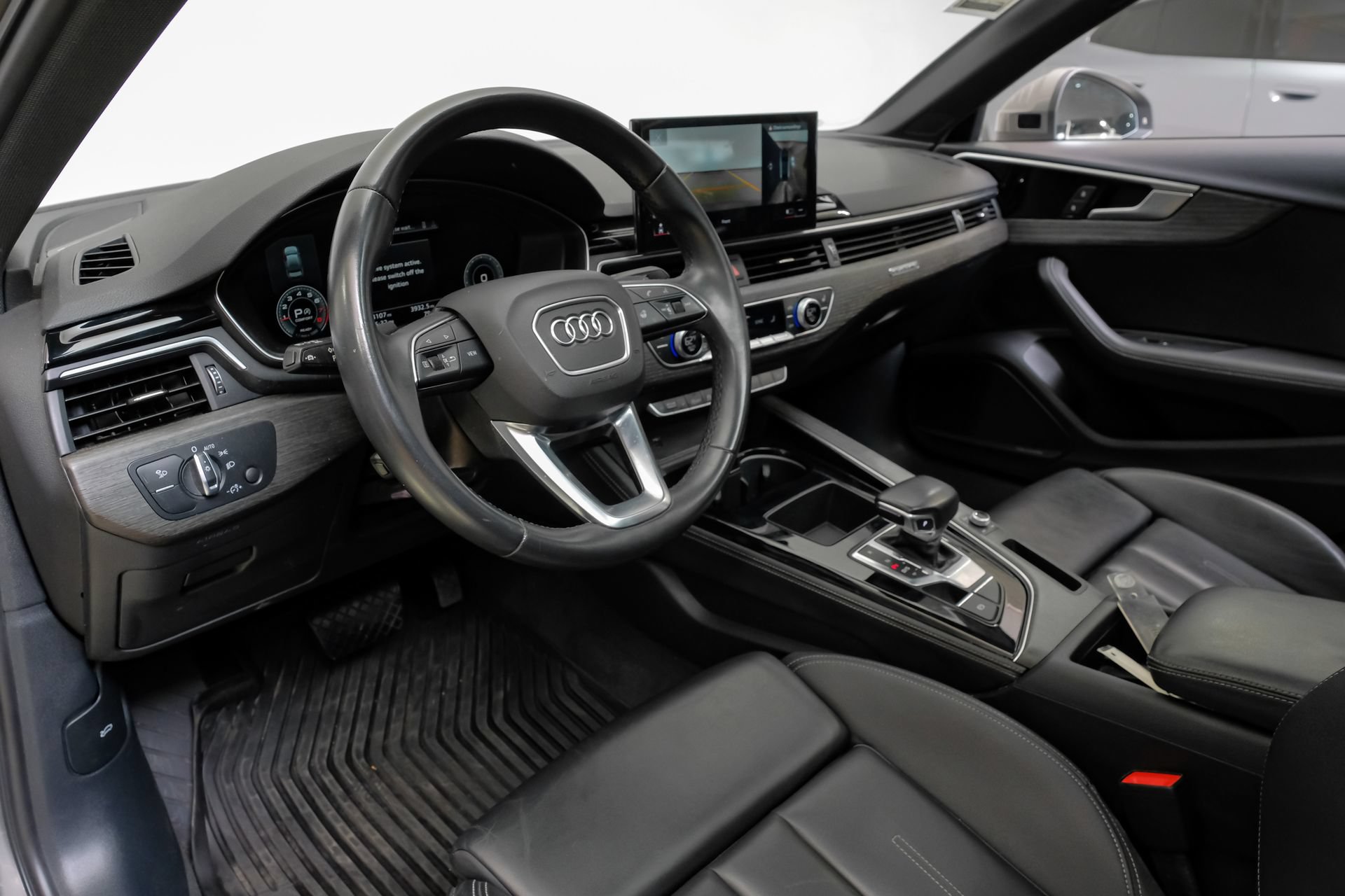 Used 2023 Audi A4 2.0T Premium Plus w/ Premium Plus Package AWD/4WD image 3