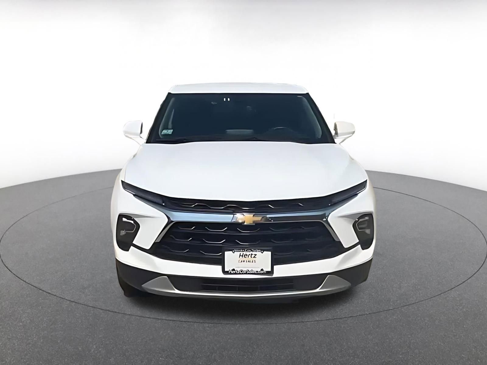 Used 2025 Chevrolet Blazer LT FWD image 4