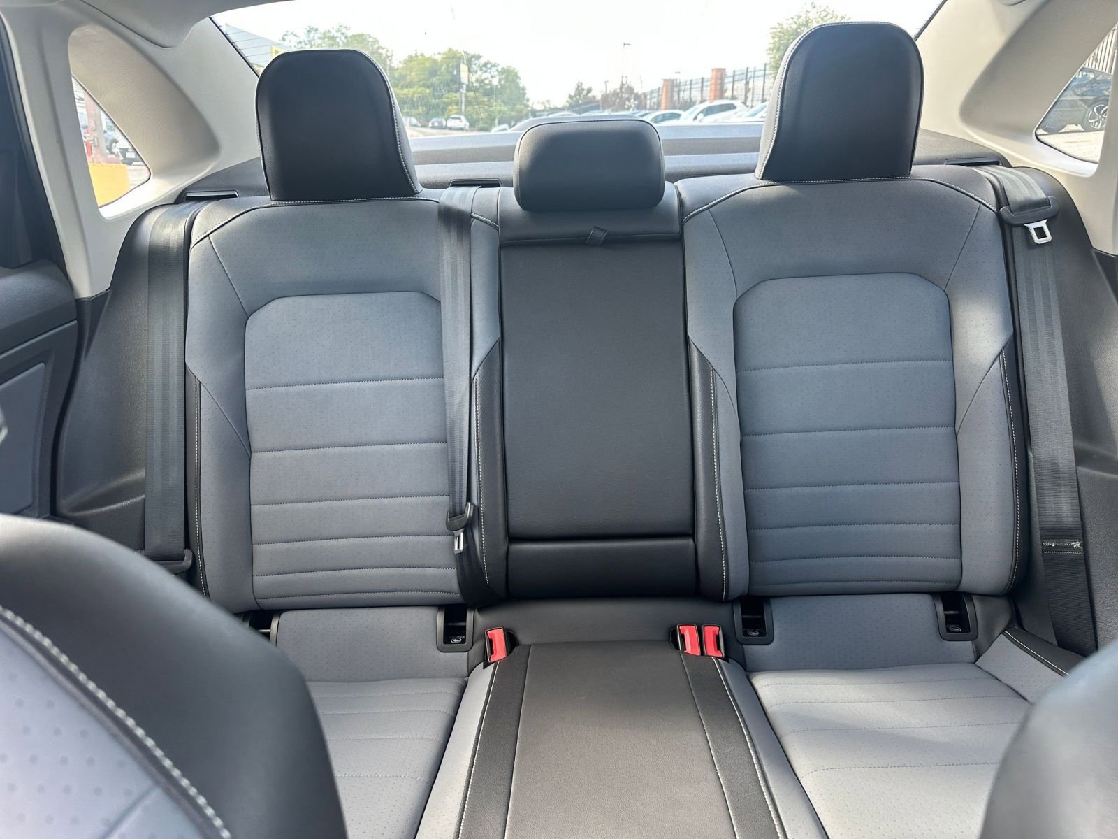 Used 2025 Volkswagen Jetta SE image 37