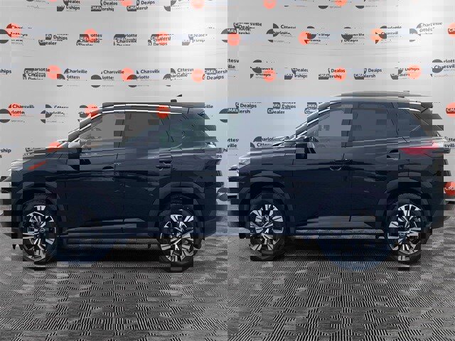 Used 2023 Nissan Rogue SV image 2