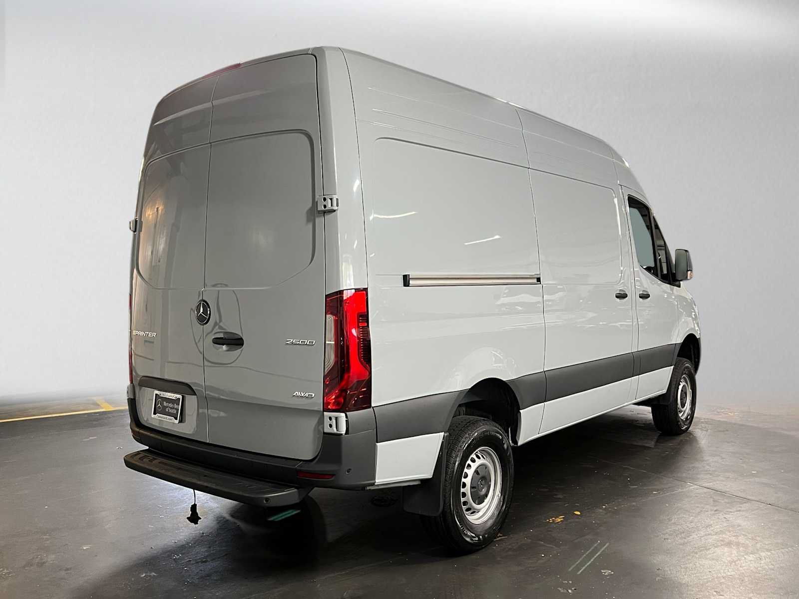 Used 2026 Mercedes-Benz Sprinter 2500 image 3