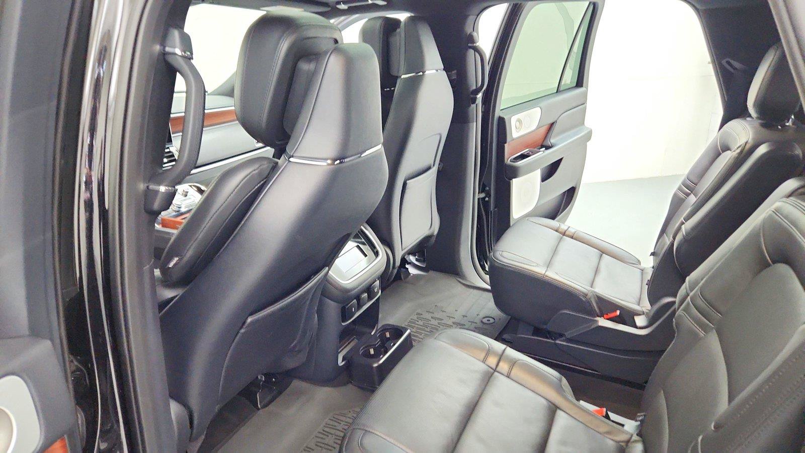 Used 2024 Lincoln Navigator L Reserve AWD/4WD image 16