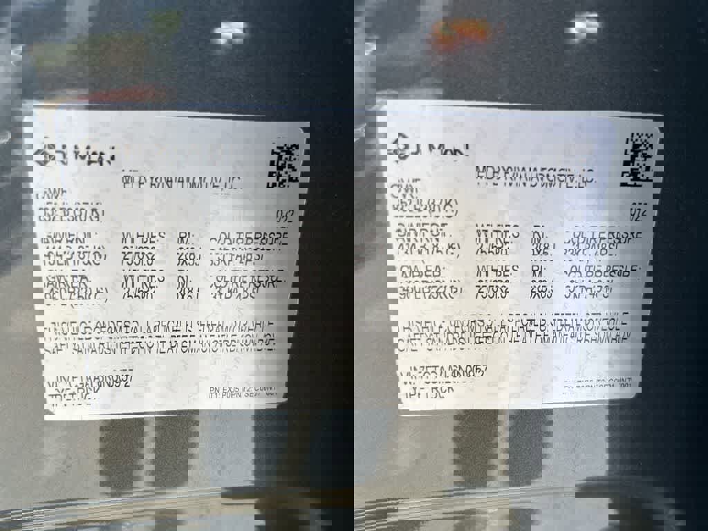 Used 2022 Rivian R1T Launch Edition image 9