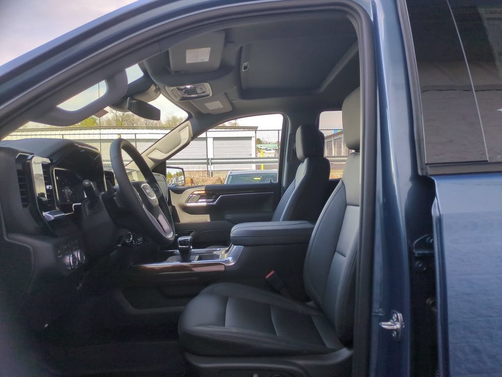 New 2026 GMC Sierra 1500 Elevation w/ Elevation Premium Package AWD/4WD image 12