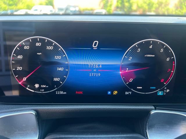 Used 2025 Mercedes-Benz GLB 250 4MATIC image 29