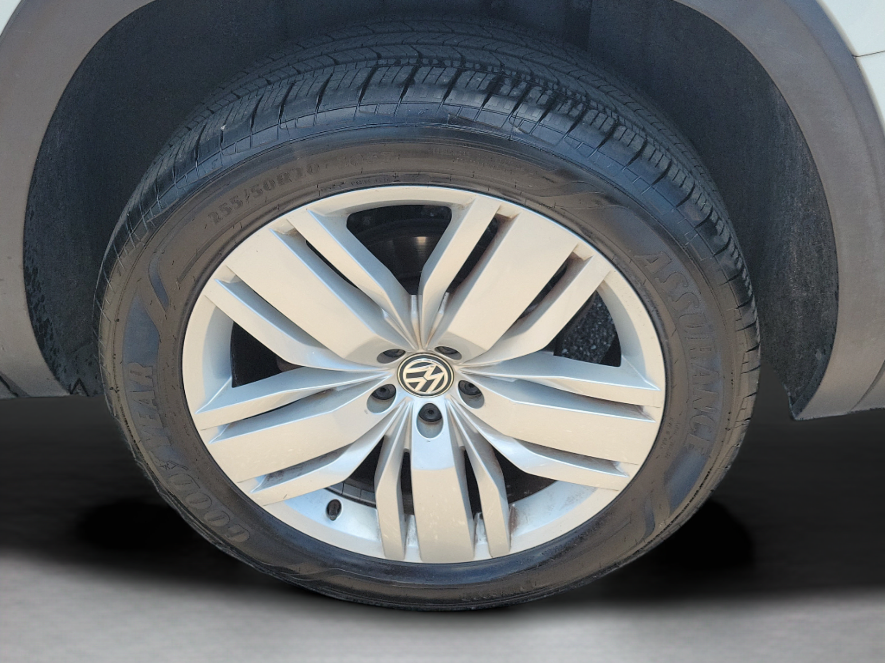 Used 2019 Volkswagen Atlas SEL FWD image 30