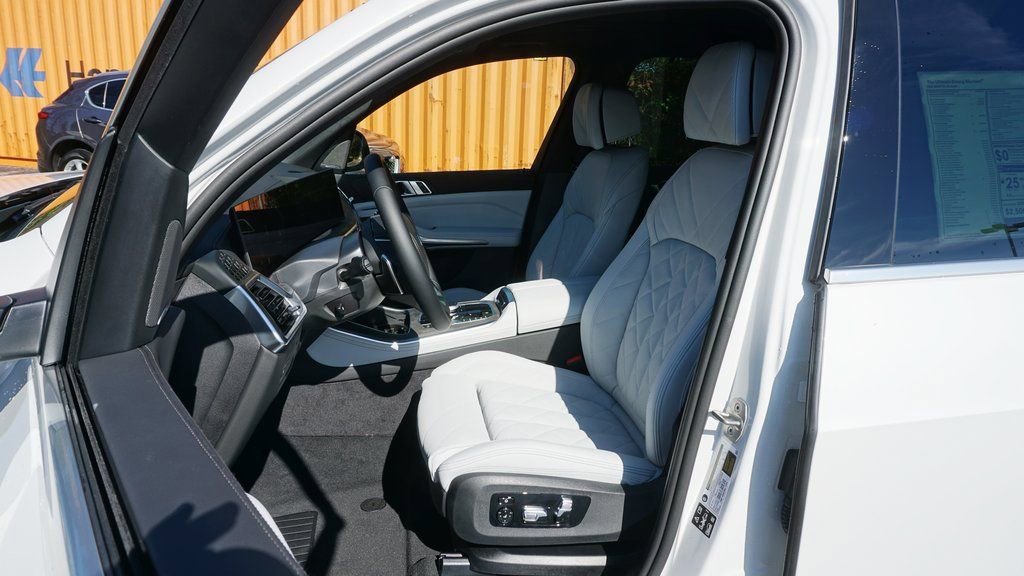 New 2026 BMW X5 xDrive40i image 9