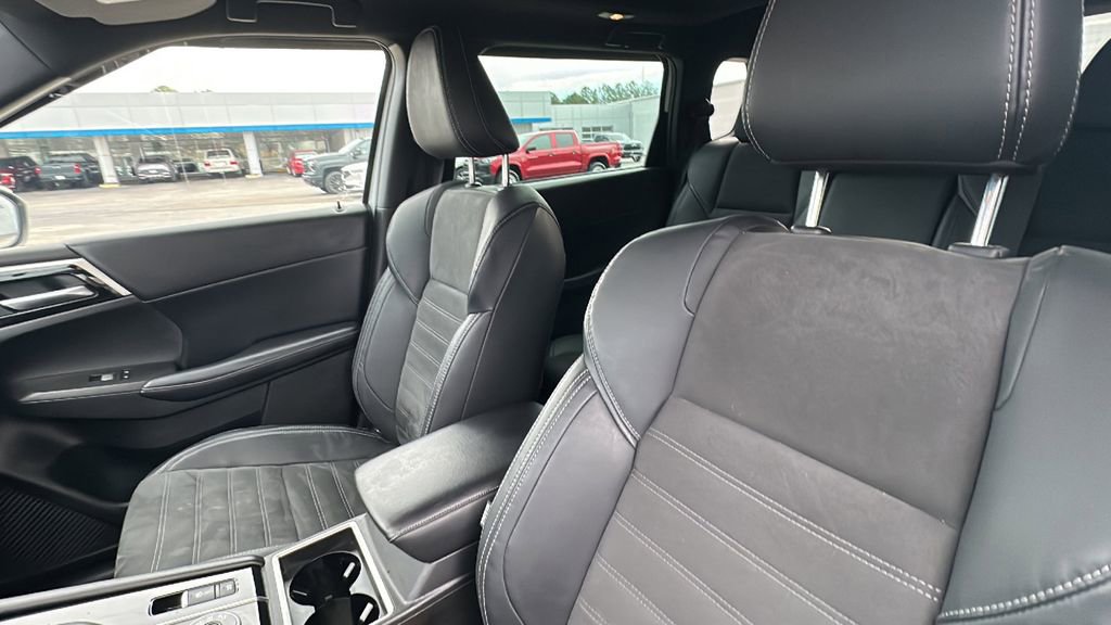 Used 2022 Mitsubishi Outlander SE image 12