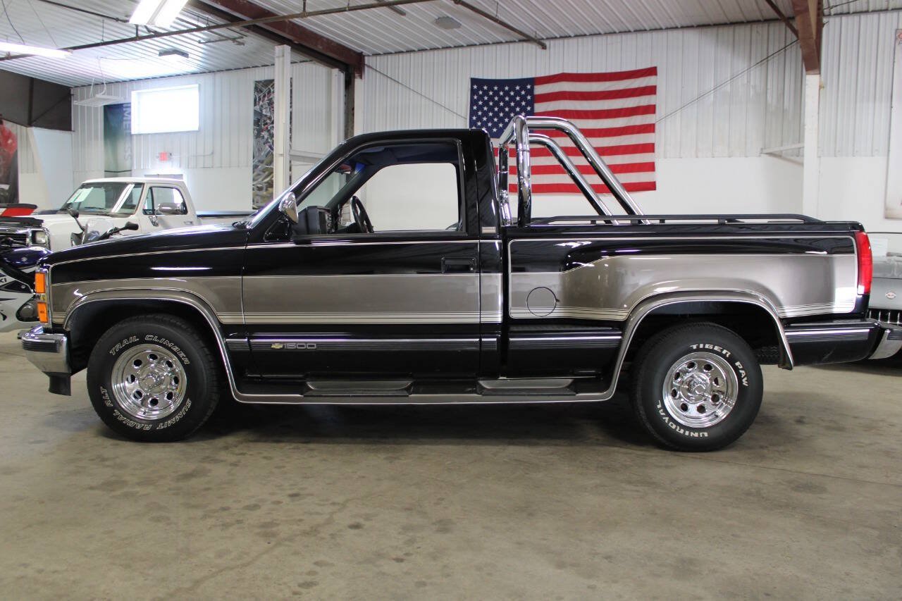 Used 1990 Chevrolet Silverado 1500 2WD Regular Cab image 3