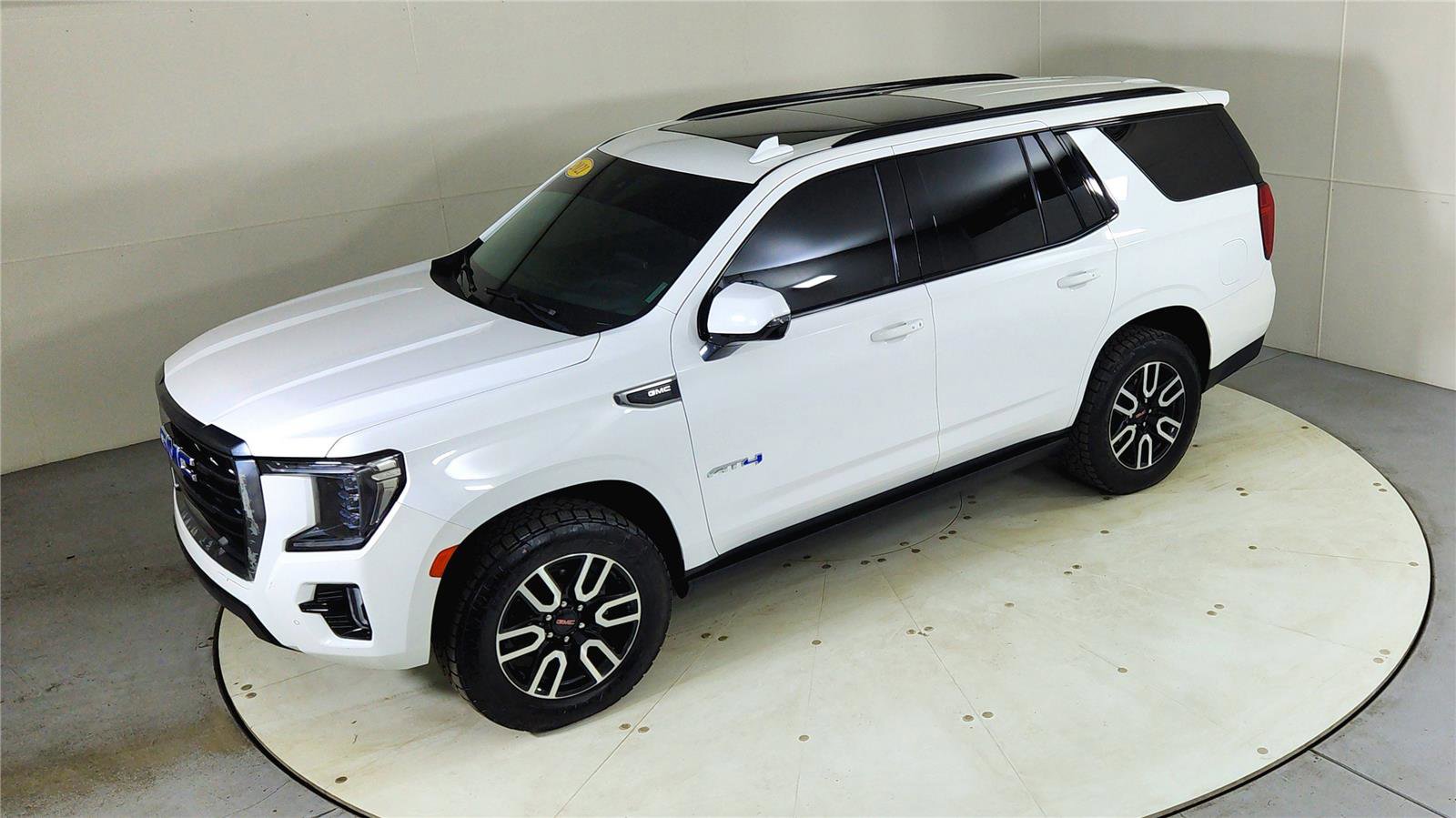 Used 2021 GMC Yukon AT4 w/ AT4 Premium Plus Package image 18