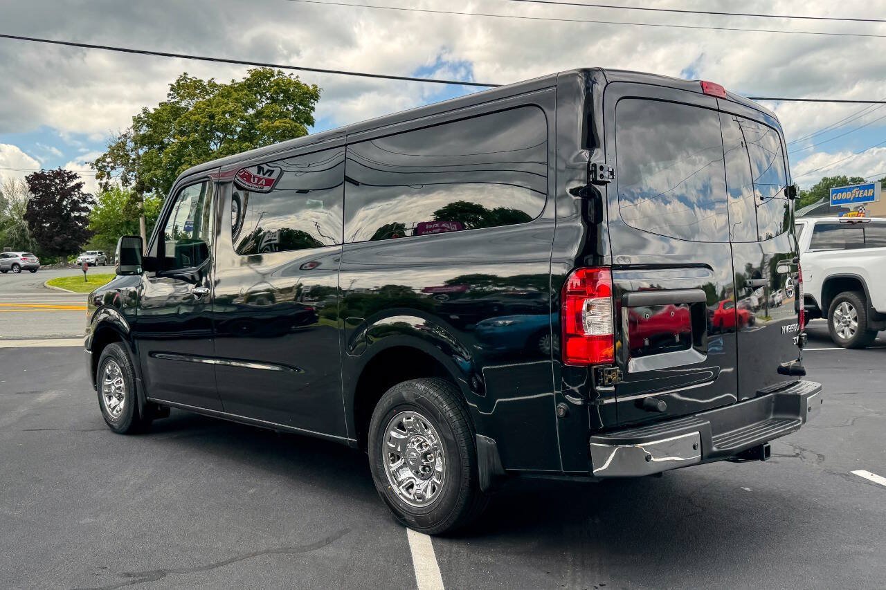 Used 2018 Nissan NV 3500 SV w/ Navigation Package RWD image 6