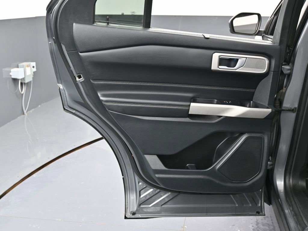 Used 2023 Ford Explorer Limited image 43