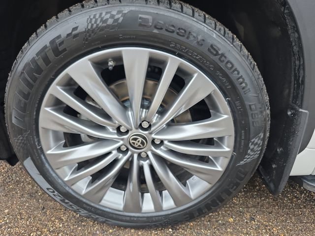 Used 2023 Toyota Highlander Platinum AWD/4WD image 10