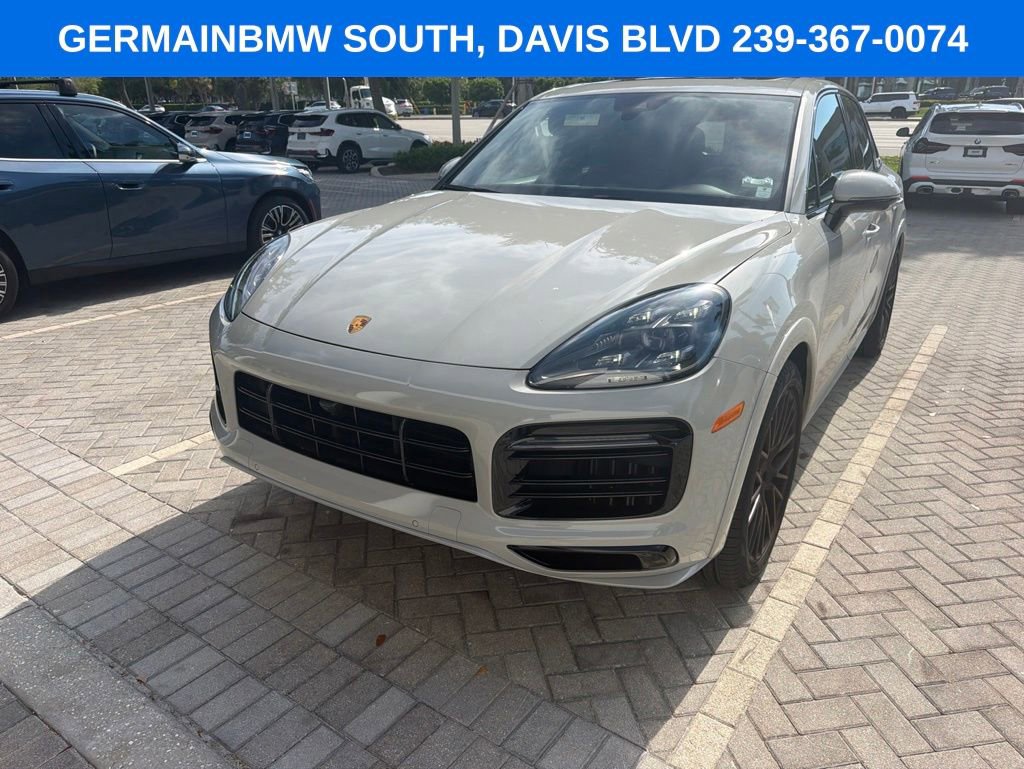 Used 2022 Porsche Cayenne GTS AWD/4WD image 2