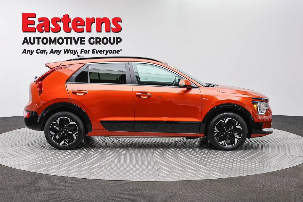 Used 2023 Kia Niro Wind w/ Wind Preserve Package FWD image 4