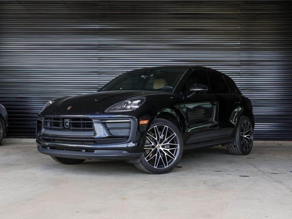 Certified 2023 Porsche Macan AWD/4WD image 1