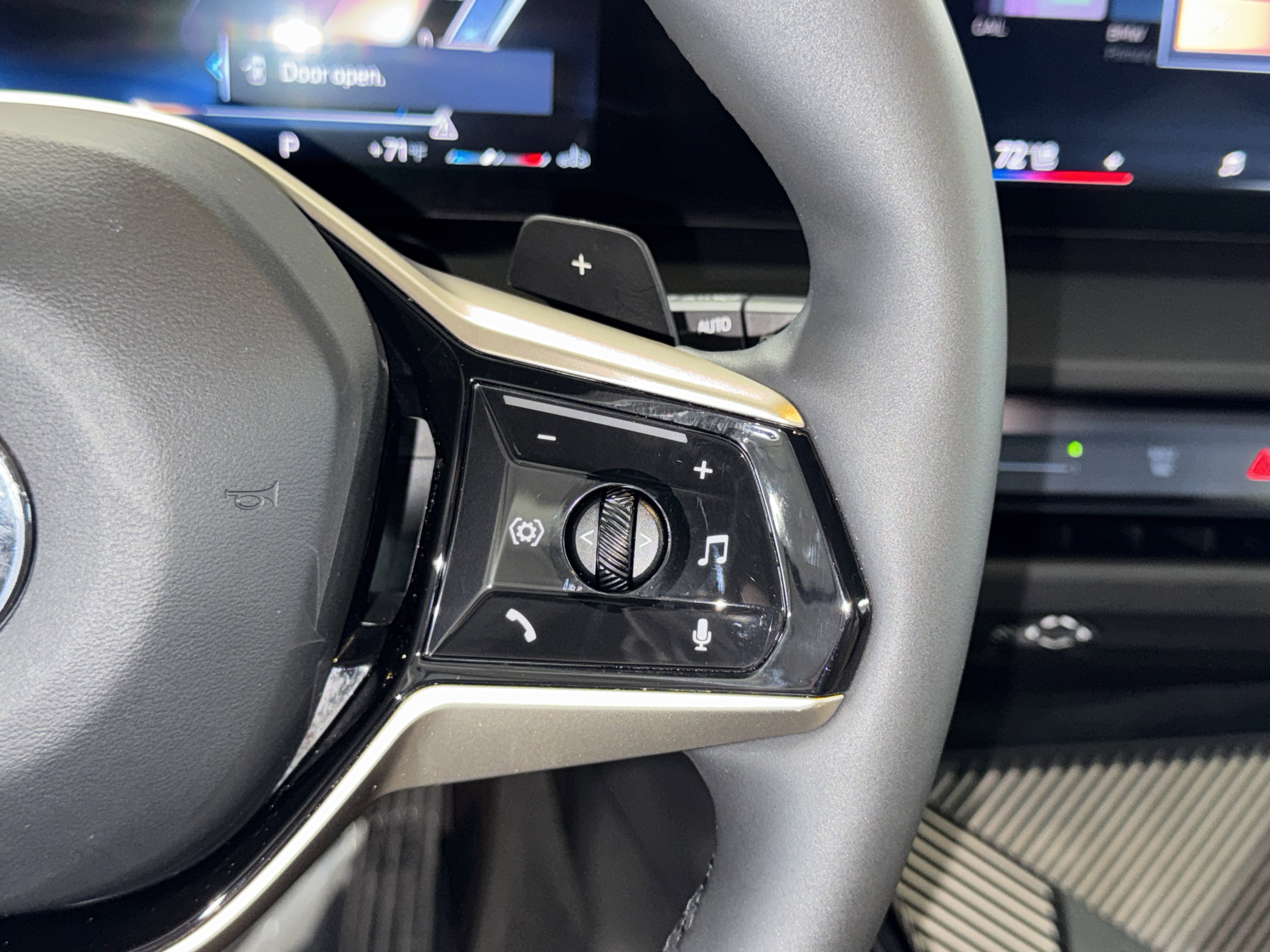 Certified 2025 BMW X3 xDrive30i w/ Premium Package image 23