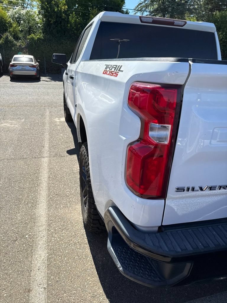 Used 2019 Chevrolet Silverado 1500 LT Trail Boss w/ Convenience Package AWD/4WD image 11