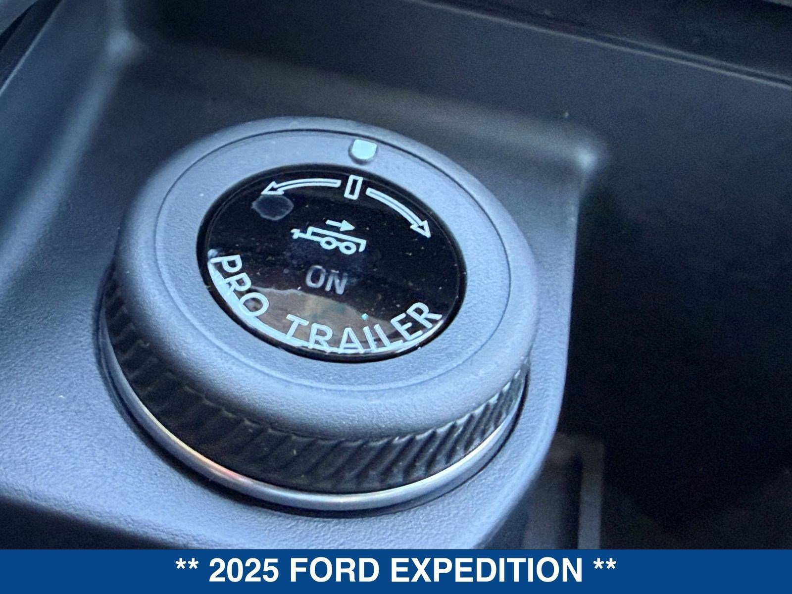 New 2025 Ford Expedition Active RWD image 38