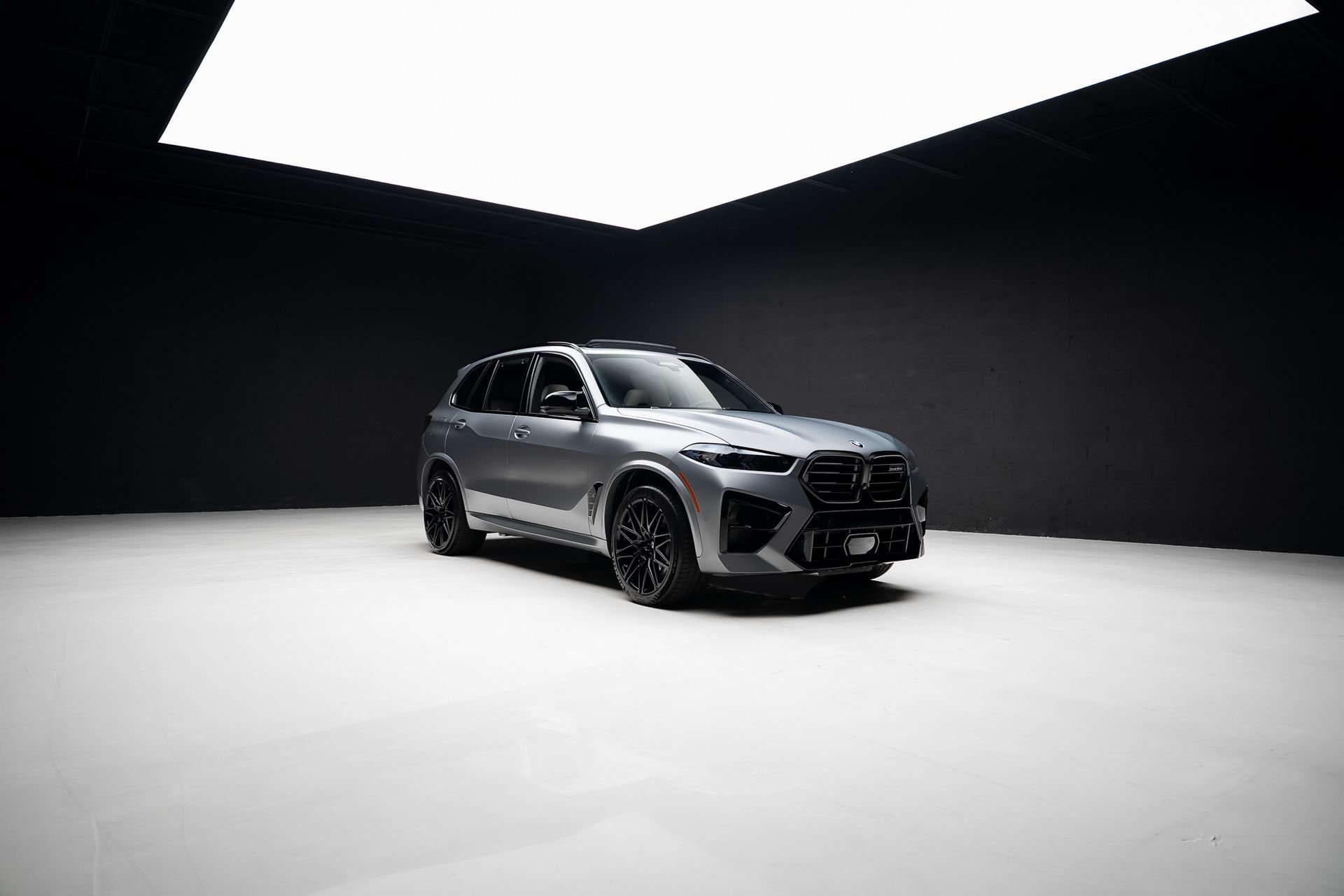 Used 2025 BMW X5 M Competition w/ Executive Package AWD/4WD image 92