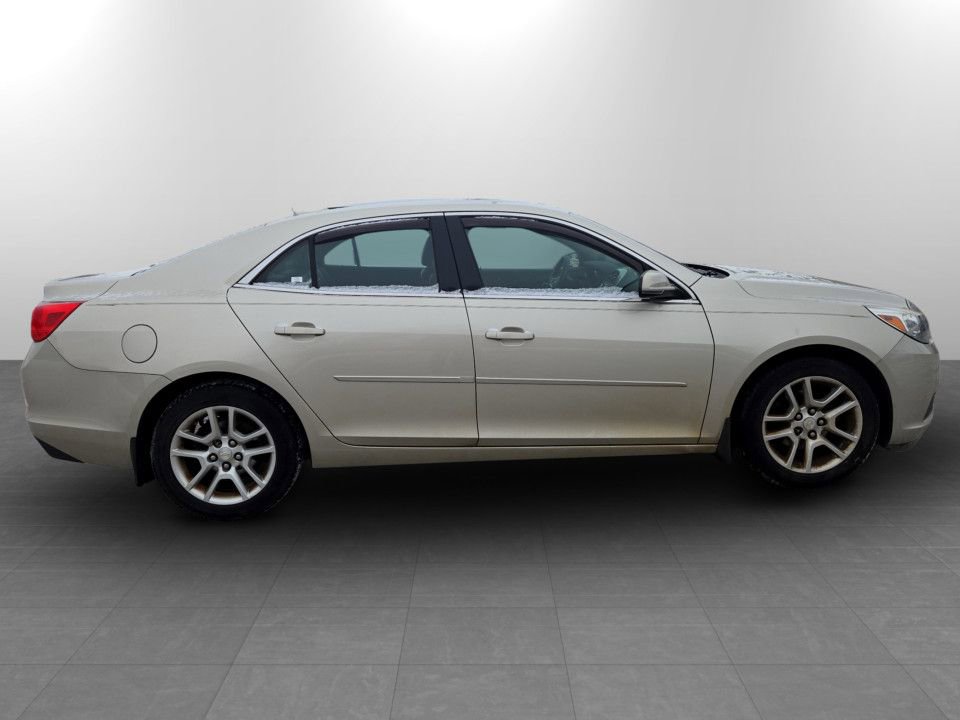 Used 2015 Chevrolet Malibu LT w/ Power Convenience Package image 5