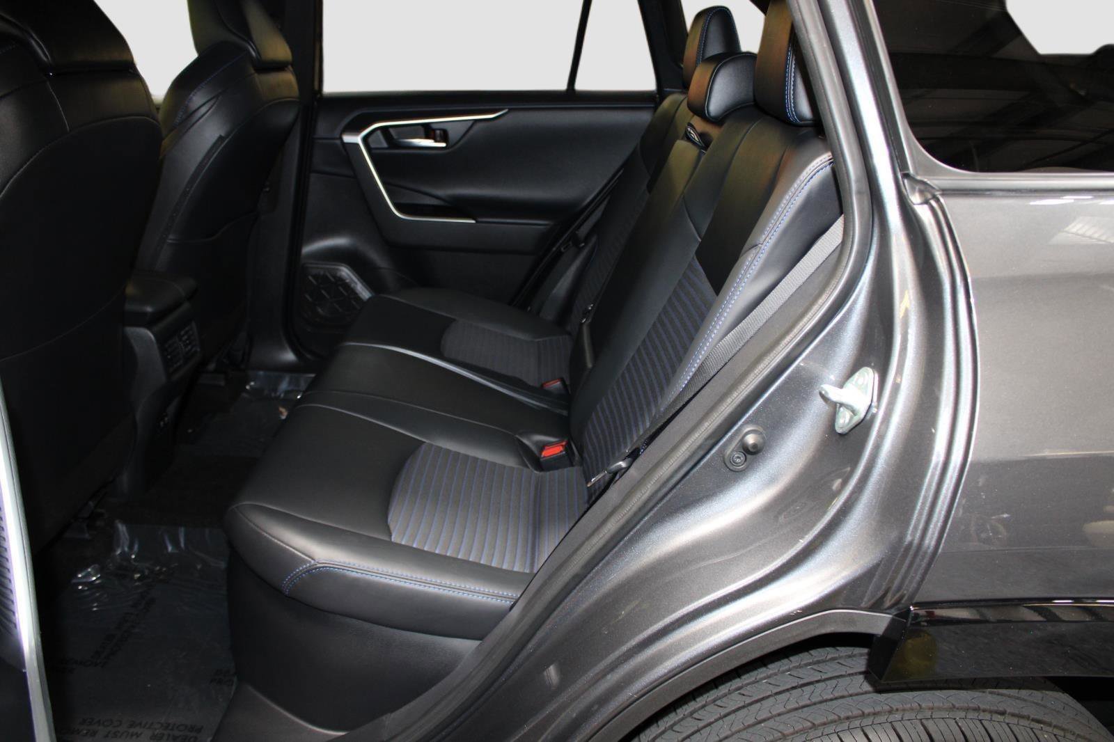 Used 2020 Toyota RAV4 XSE AWD/4WD image 36