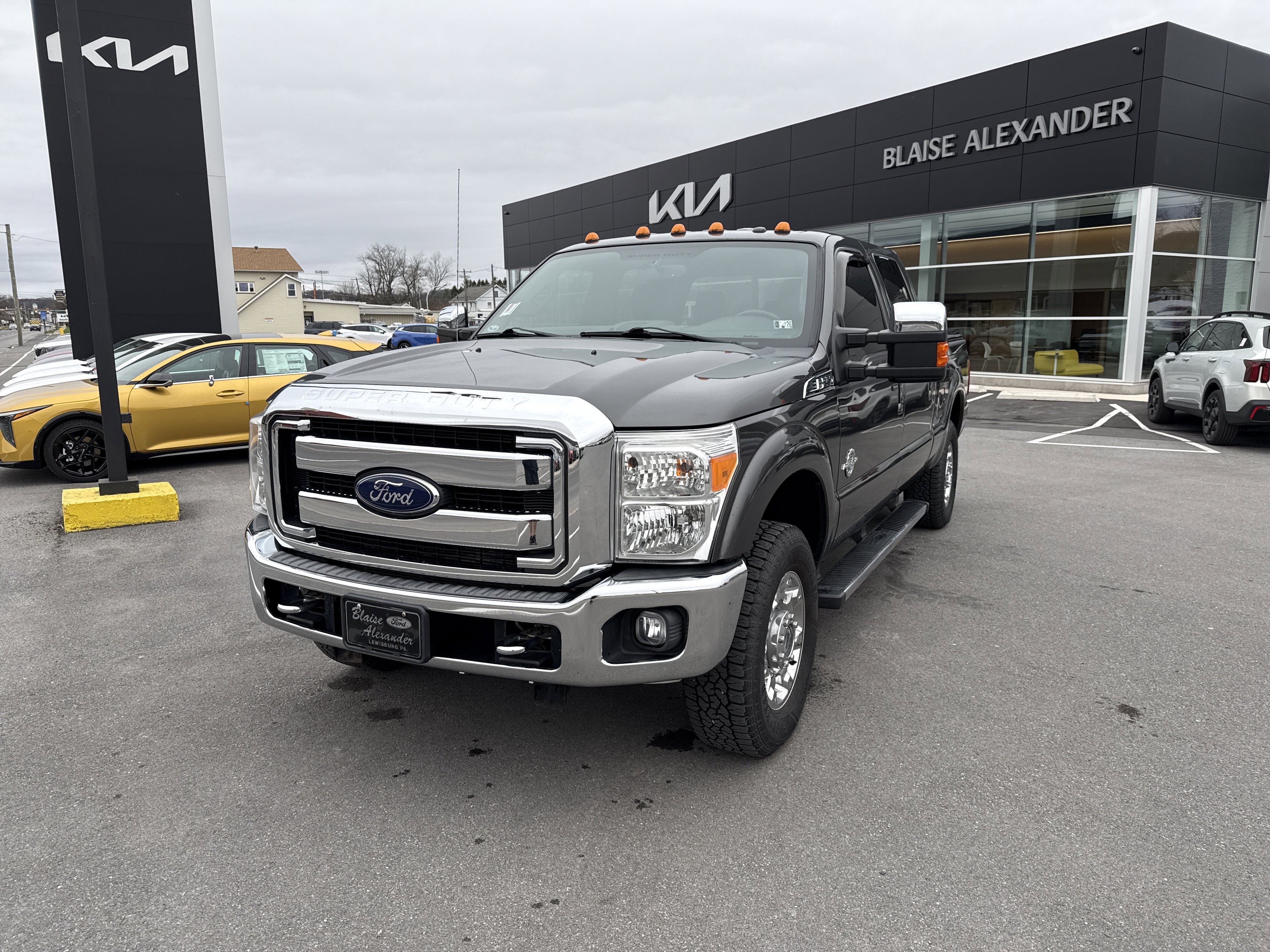 Used 2015 Ford F250 Lariat w/ Chrome Package image 8