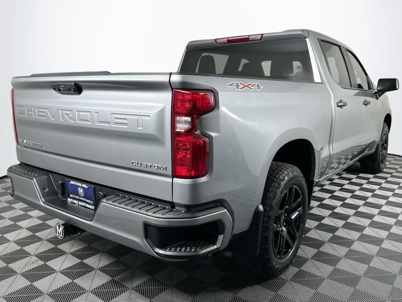 Used 2024 Chevrolet Silverado 1500 Custom AWD/4WD image 23