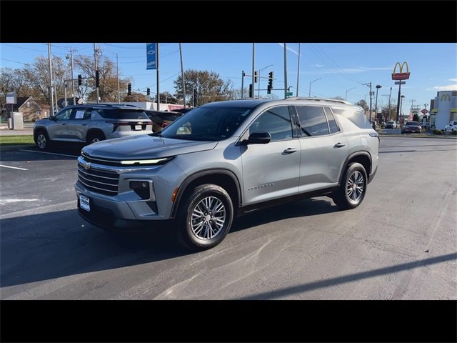 Certified 2024 Chevrolet Traverse LT w/ Trailering Package image 4