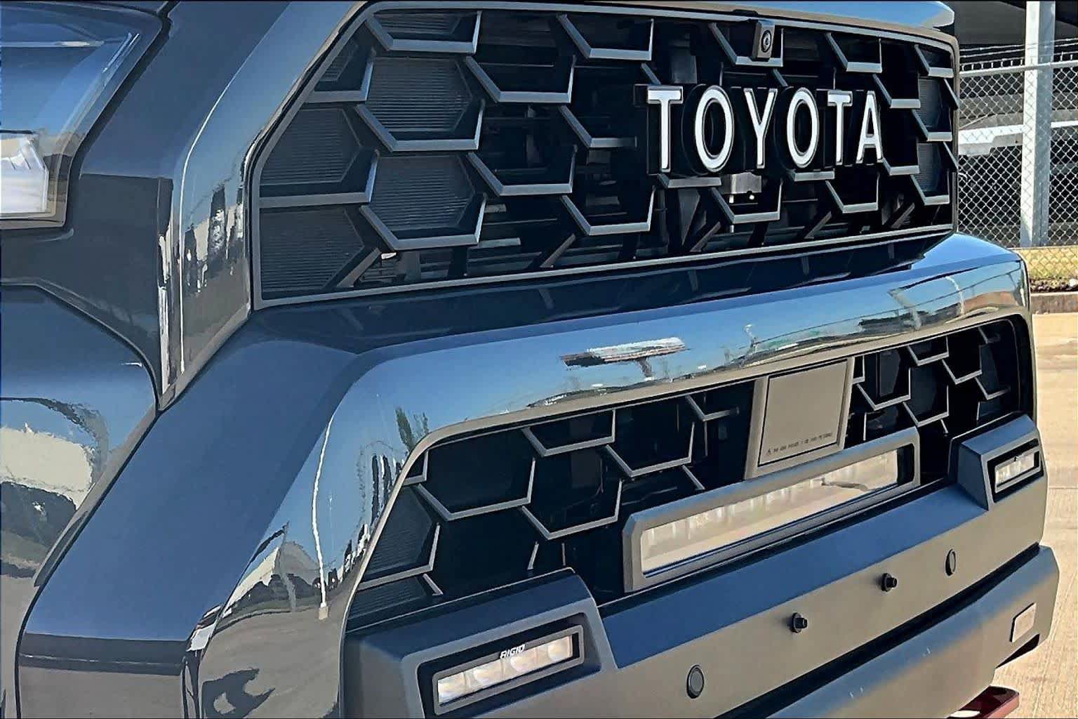 Used 2025 Toyota 4Runner Trailhunter image 28