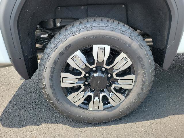 New 2026 GMC Sierra 2500 Denali w/ Denali Reserve Package AWD/4WD image 9