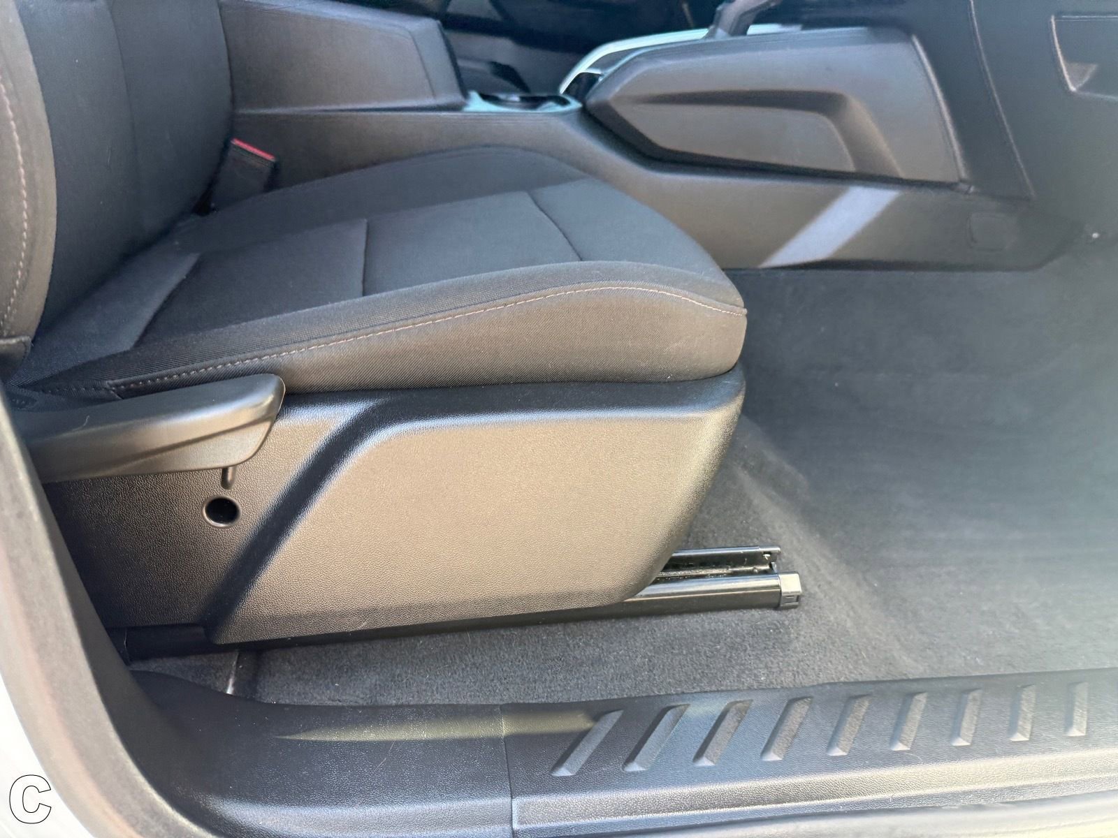 Certified 2024 Chevrolet Colorado Trail Boss w/ Technology Package AWD/4WD image 11