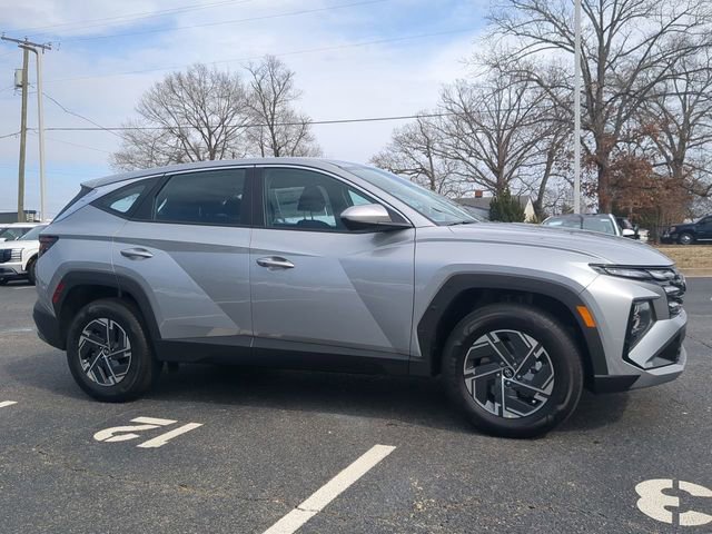 New 2026 Hyundai Tucson Blue SE image 2