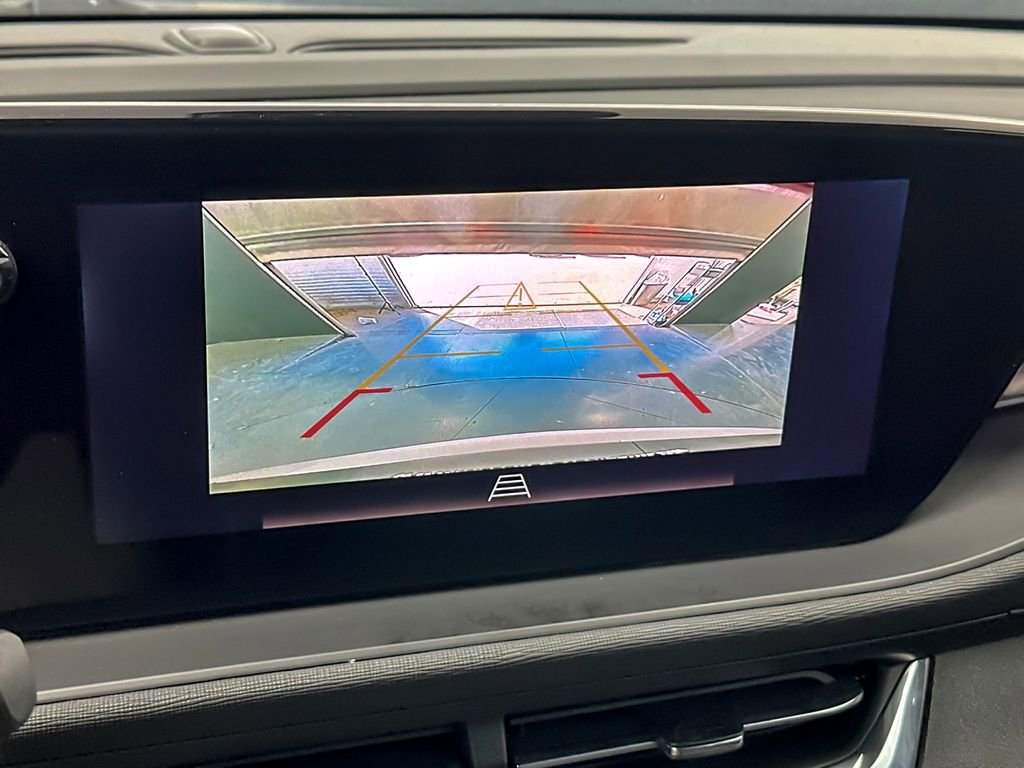 Used 2025 Buick Envista Preferred image 18