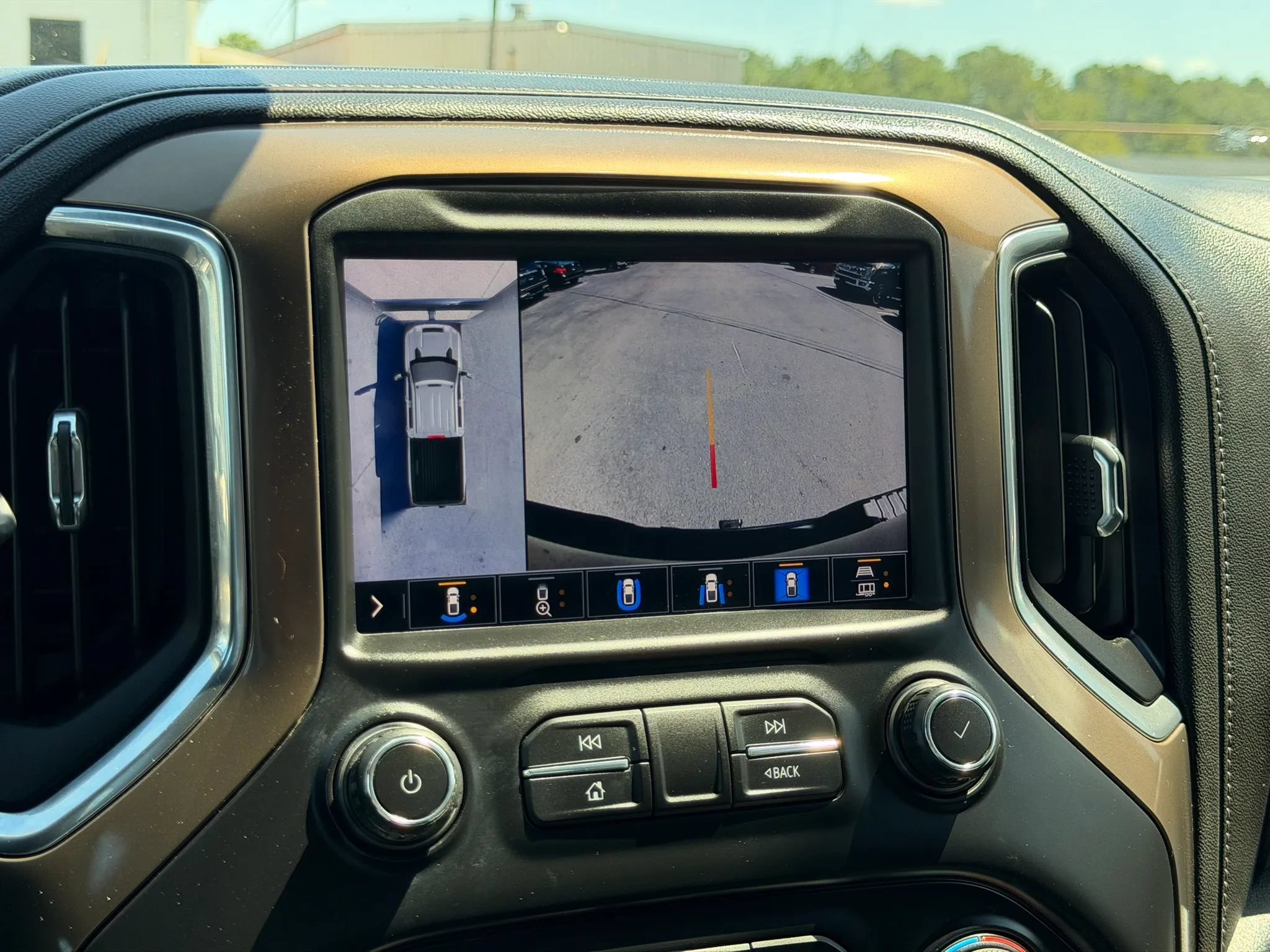 Used 2020 Chevrolet Silverado 2500 High Country w/ Z71 Off-Road Package AWD/4WD image 37