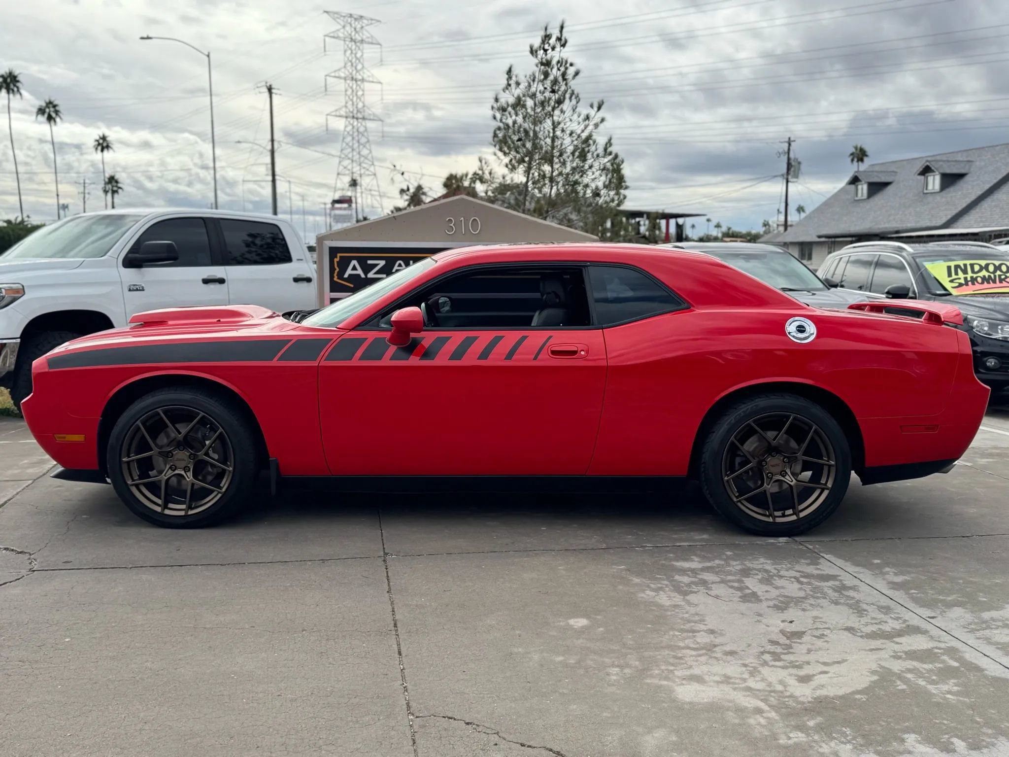 Used 2010 Dodge Challenger R/T image 9