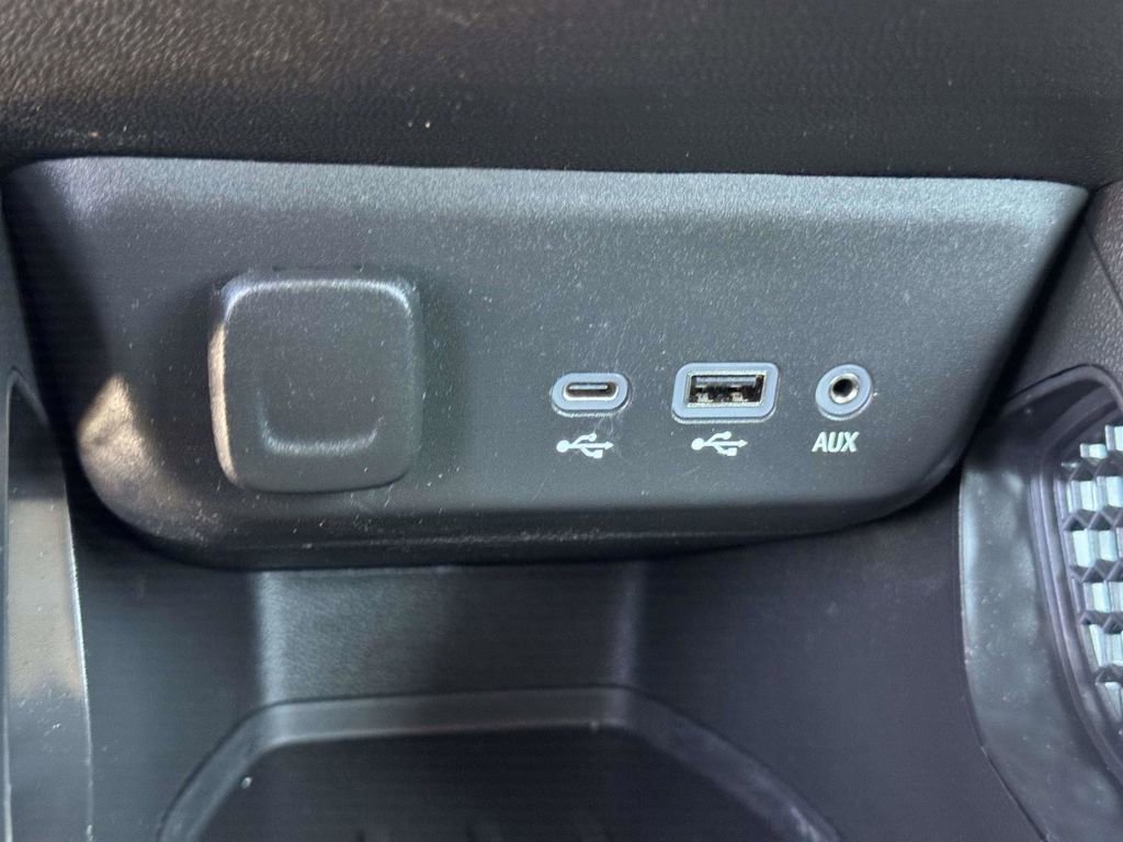 Used 2023 Chevrolet TrailBlazer LS image 9