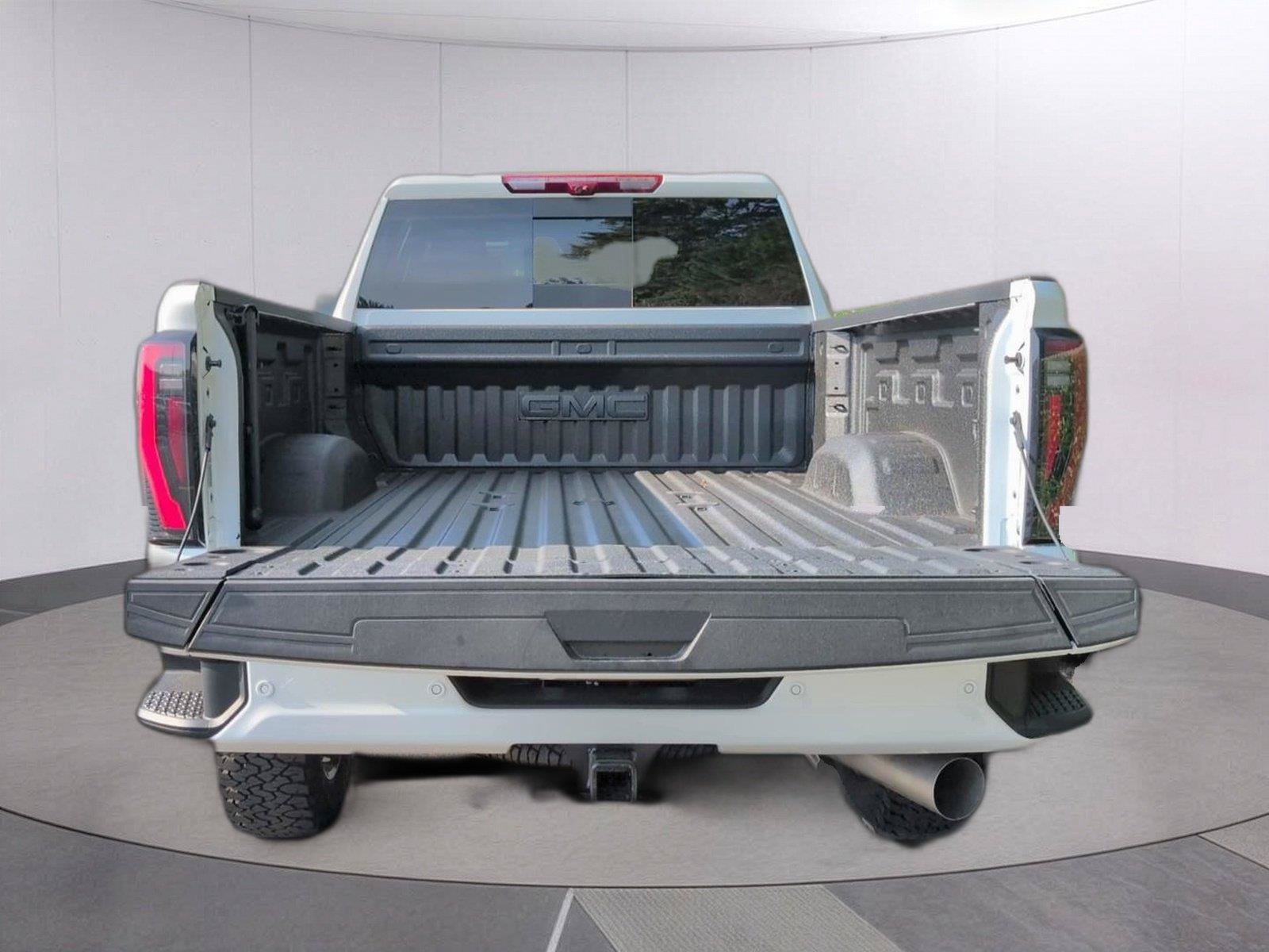 New 2026 GMC Sierra 2500 AT4 w/ AT4 Premium Plus Package AWD/4WD image 5