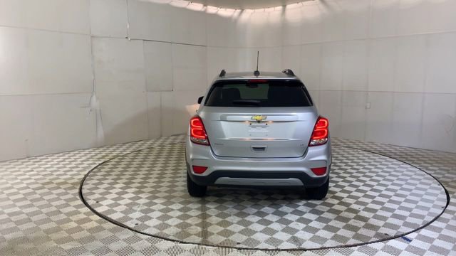 Used 2019 Chevrolet Trax LT w/ LT Convenience Package FWD image 7
