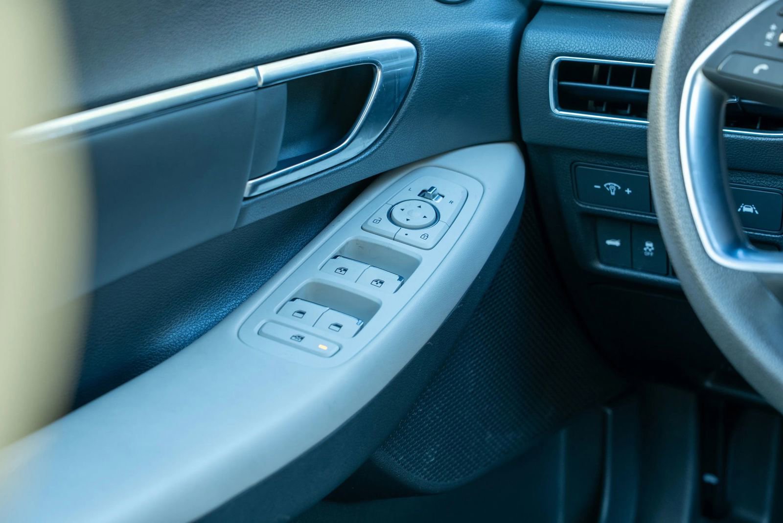 Used 2023 Hyundai Sonata SEL image 17