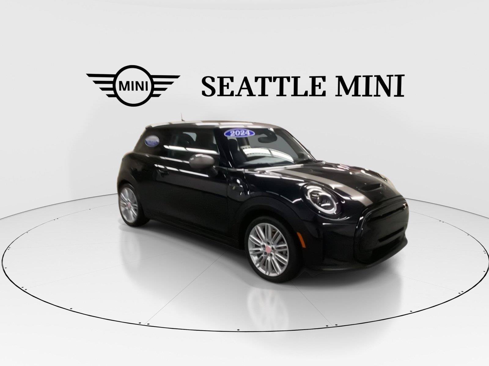 Used 2024 MINI Cooper SE FWD image 2