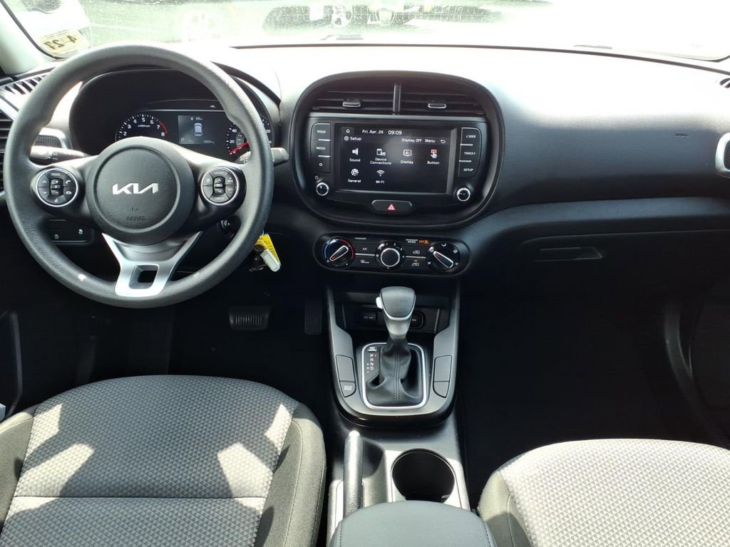 Used 2022 Kia Soul LX w/ Technology Package FWD image 15