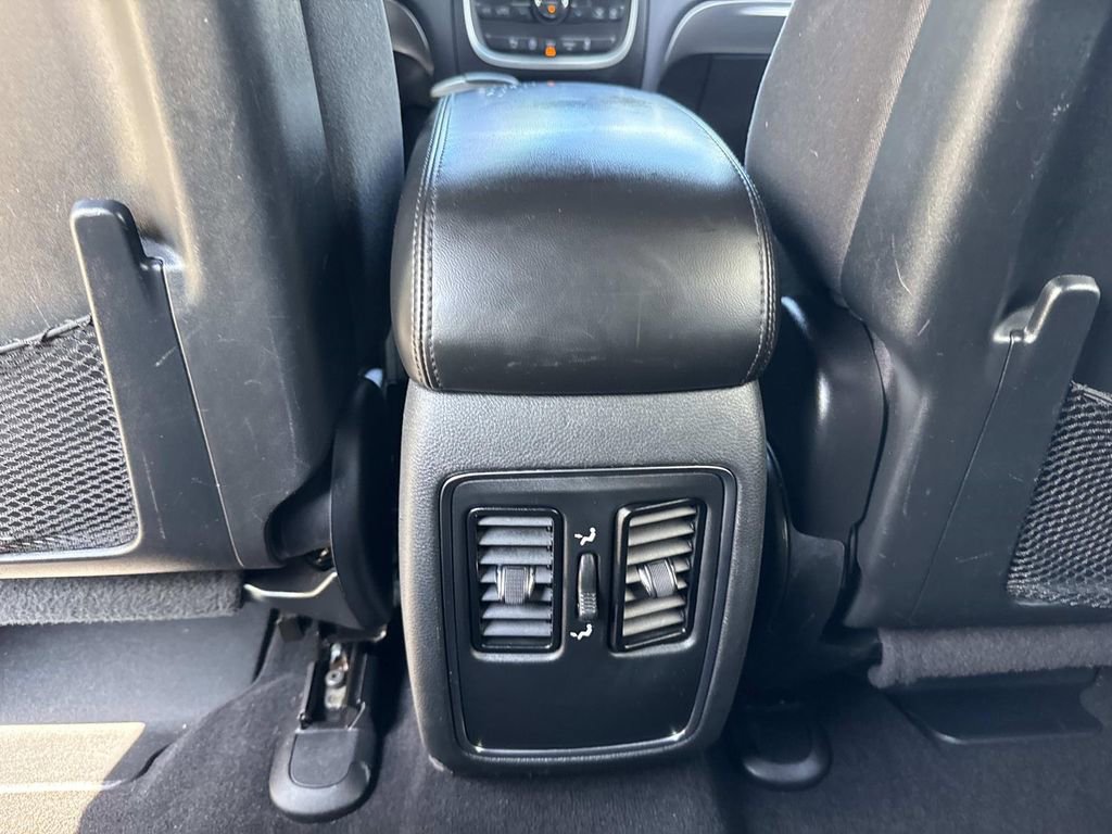 Used 2020 Dodge Durango SXT RWD image 22