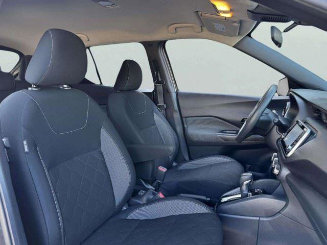 Used 2020 Nissan Kicks S FWD image 47
