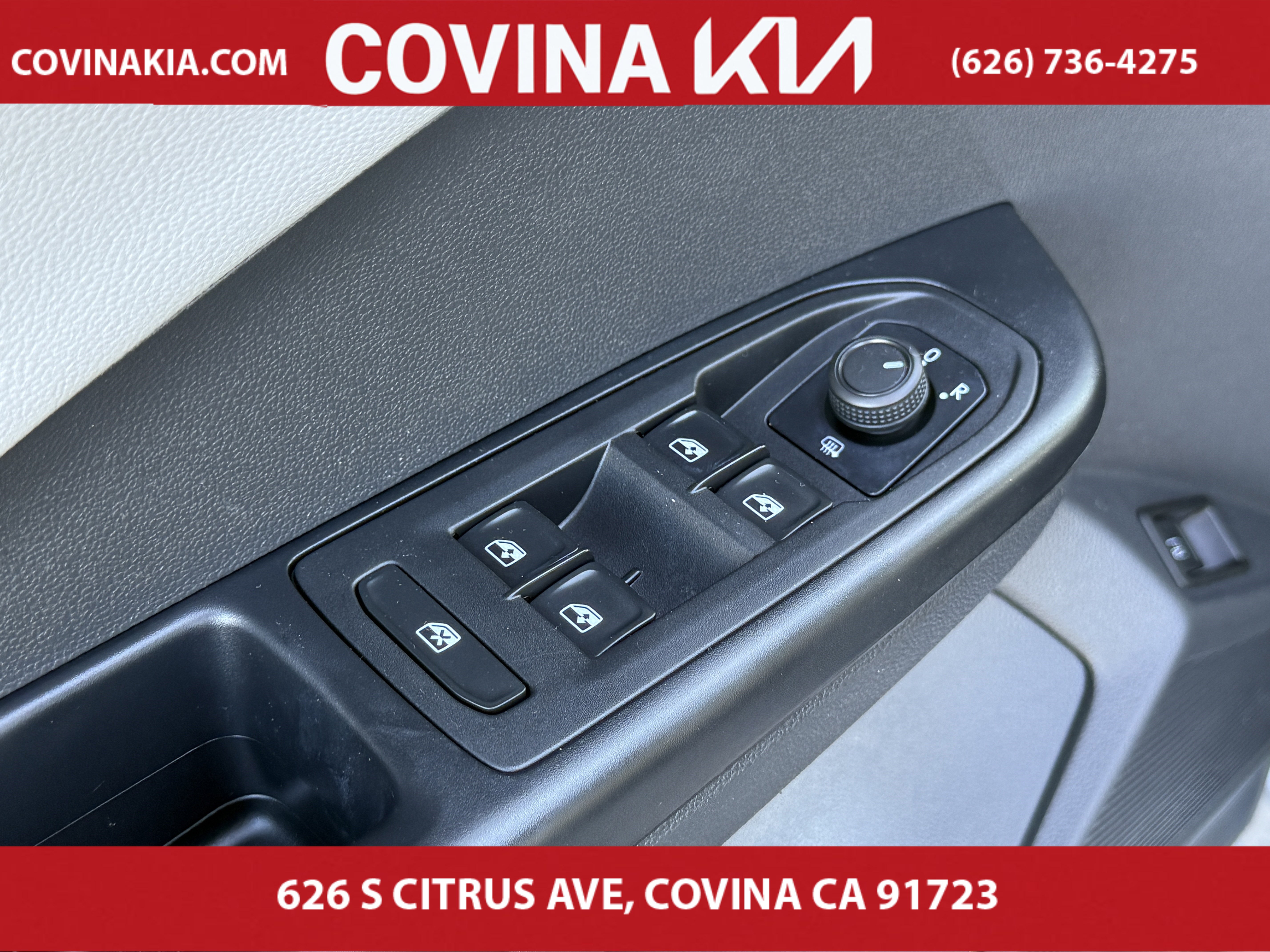 Used 2023 Volkswagen Taos SE image 13